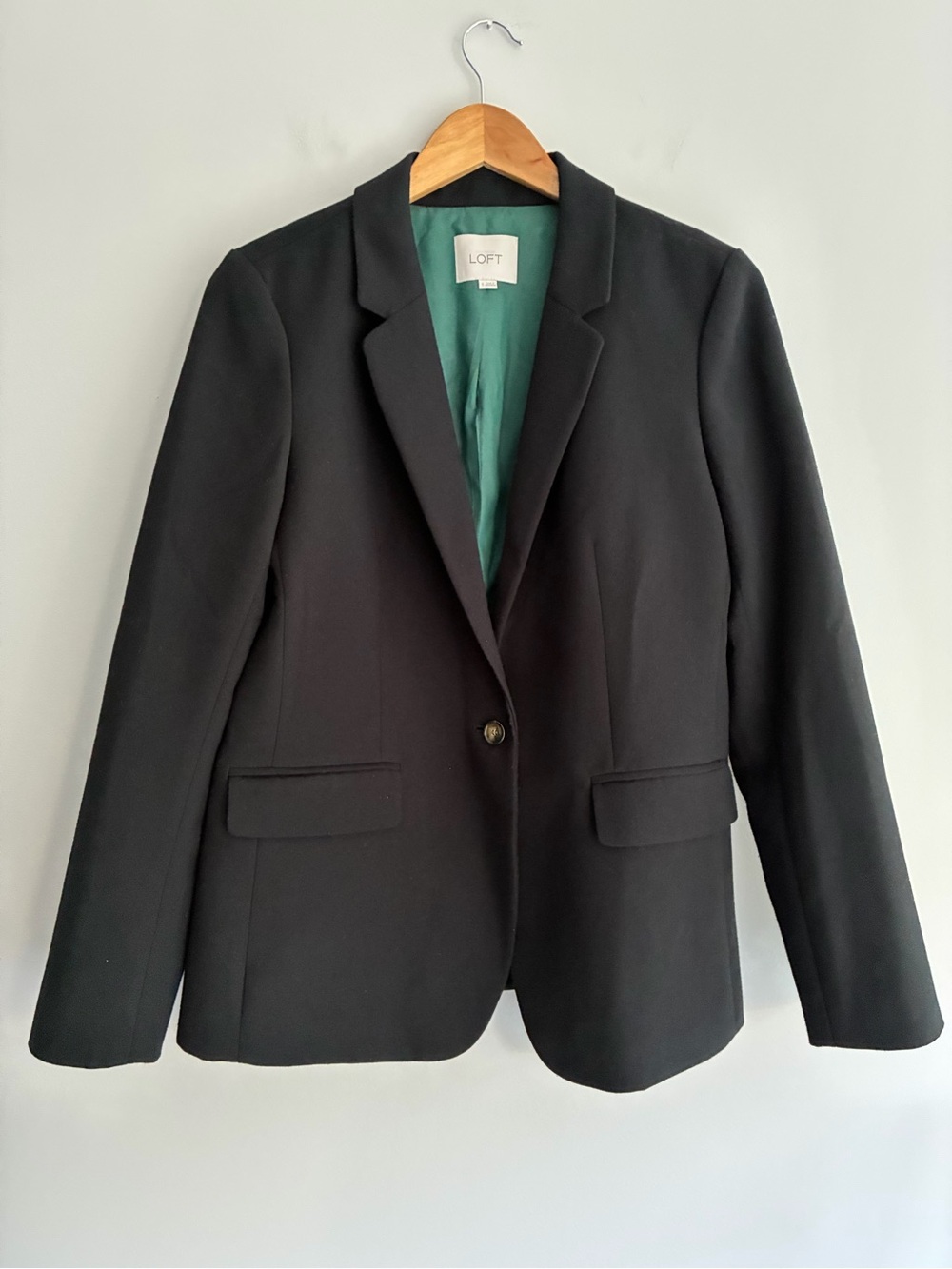 LOFT Black Tailored Single-Button Blazer size 6